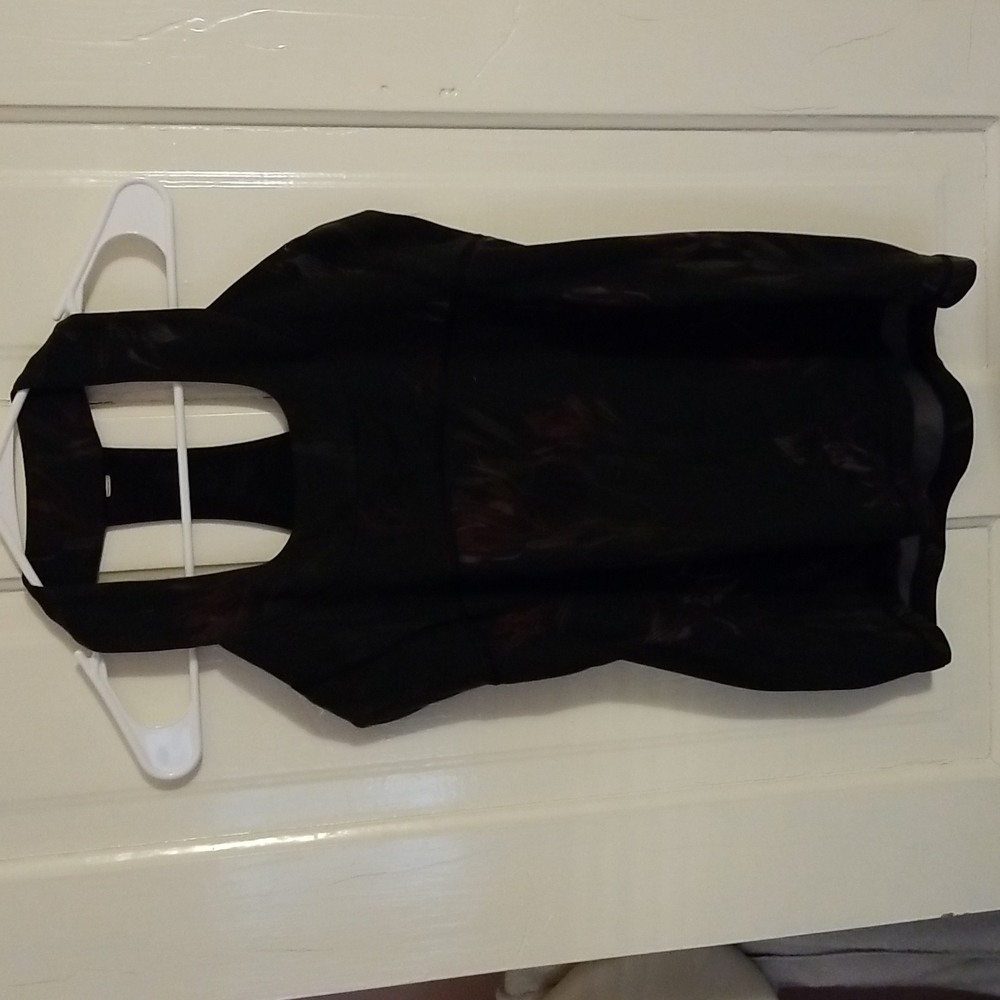 Lululemon orchid top